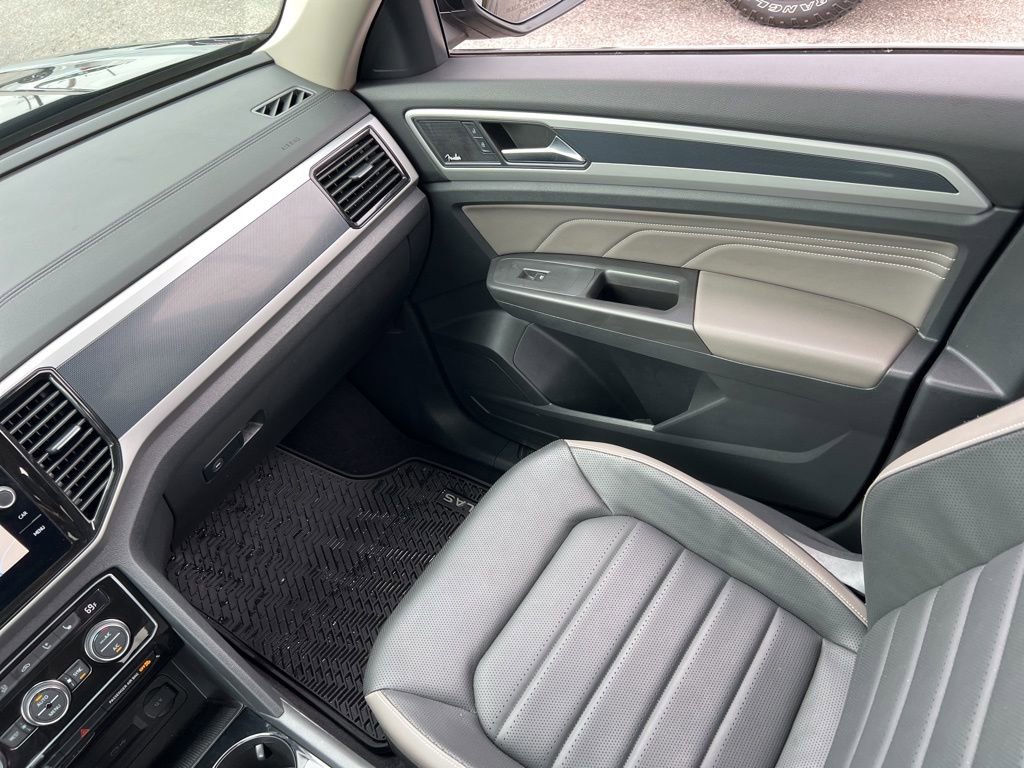 Used 2023 Volkswagen Atlas SEL Premium image 27