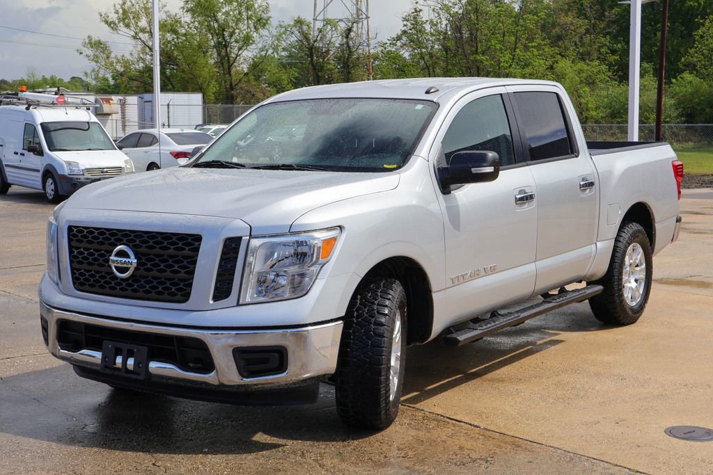 Used 2019 Nissan Titan SV image 23