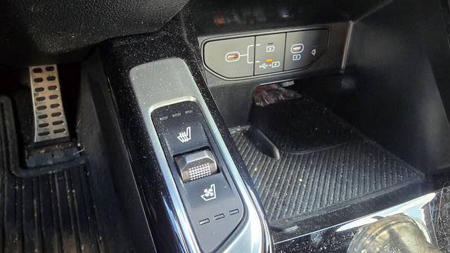 Used 2025 Kia Sorento SX Prestige AWD/4WD image 50