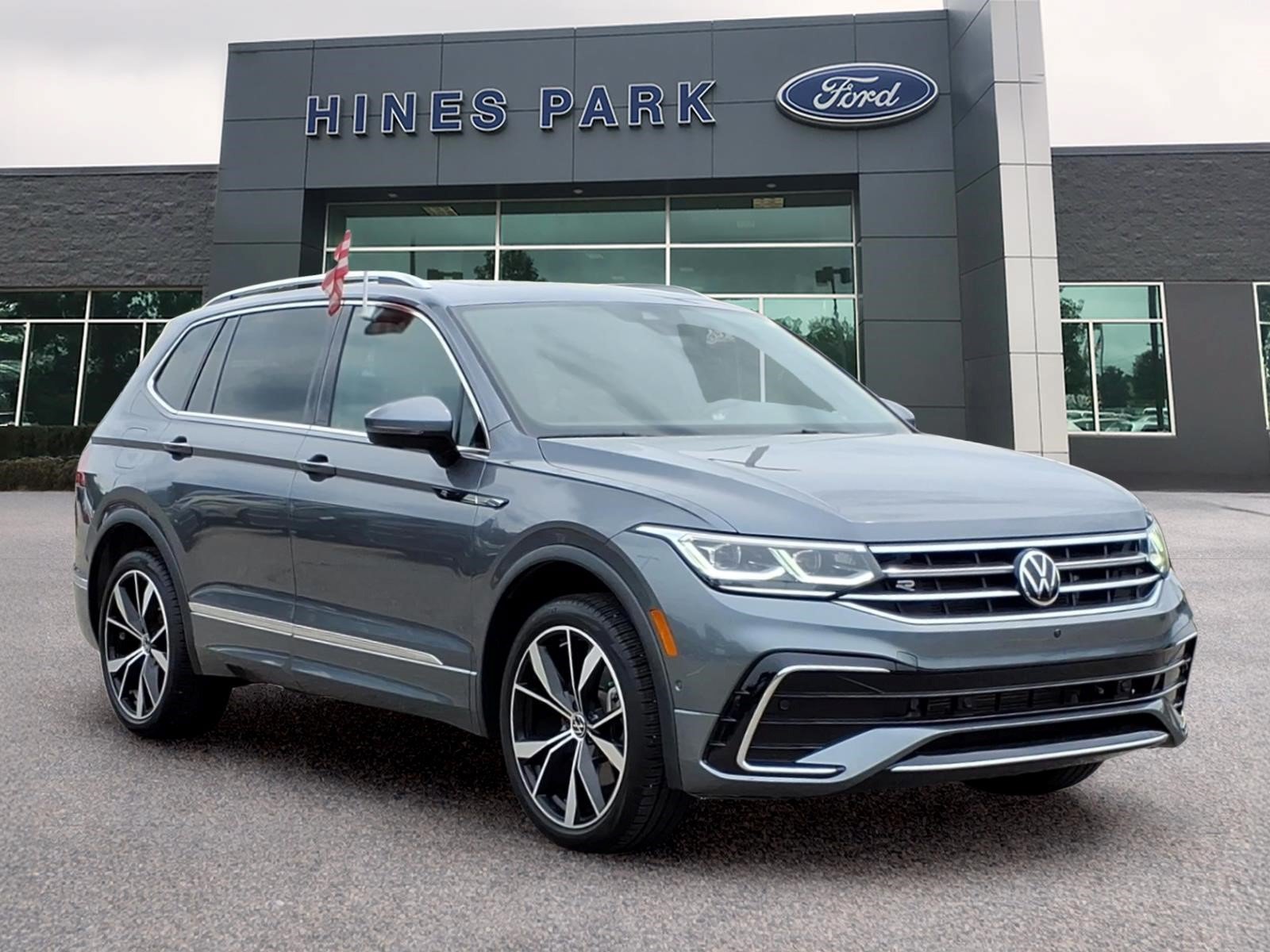Used 2022 Volkswagen Tiguan SEL R-Line