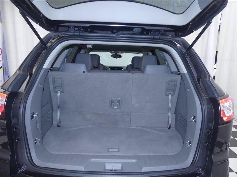 Used 2017 Chevrolet Traverse LS AWD/4WD image 24