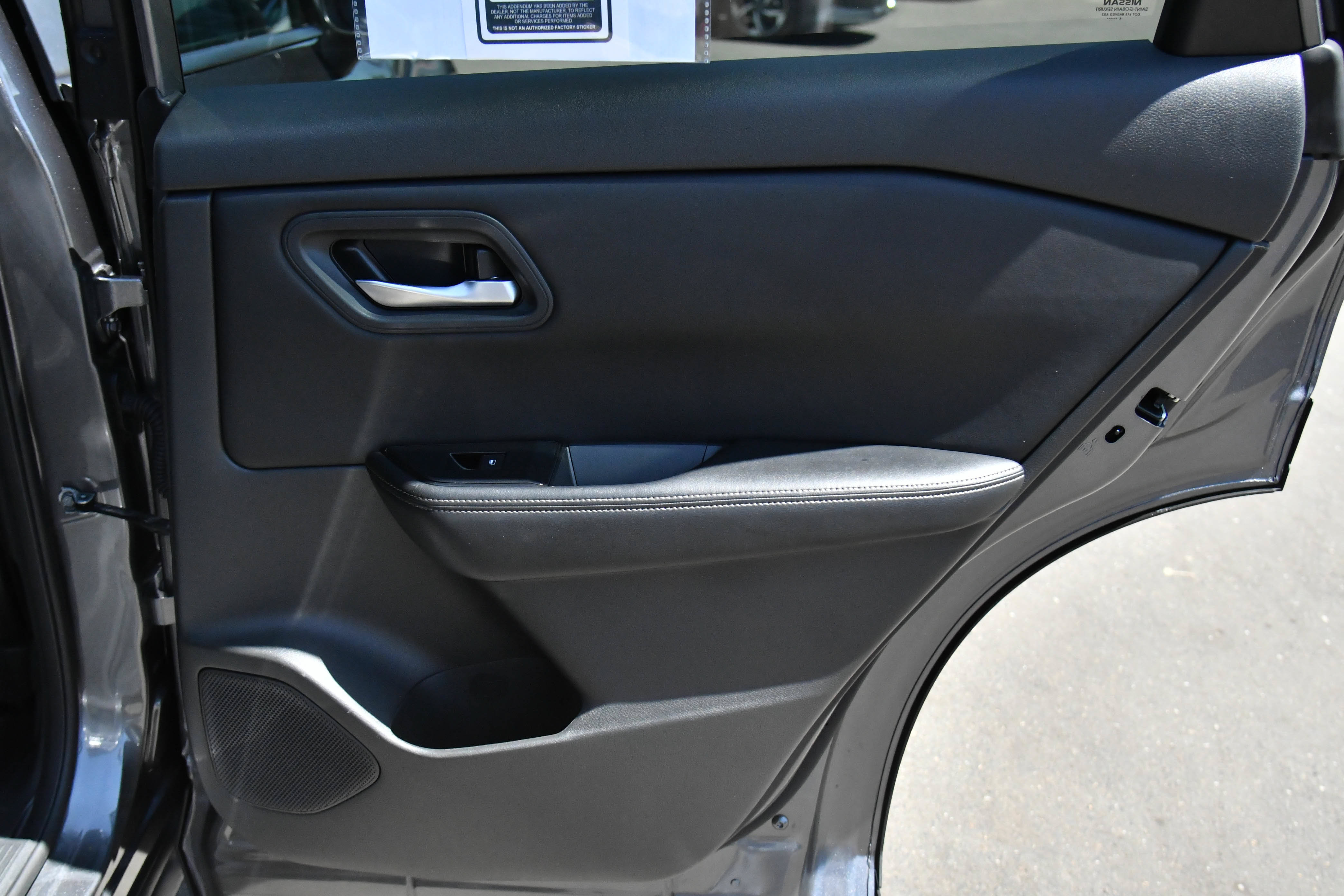 Used 2025 Nissan Rogue SV AWD/4WD image 42