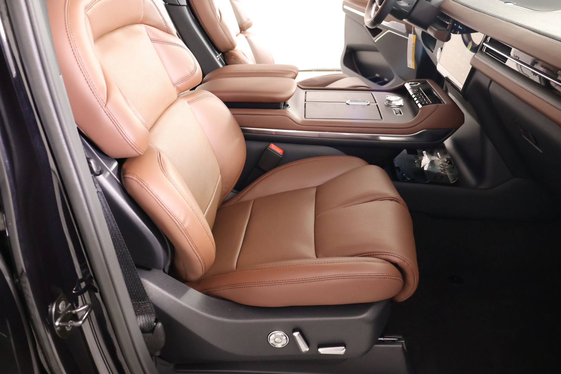 New 2026 Lincoln Navigator Reserve image 15