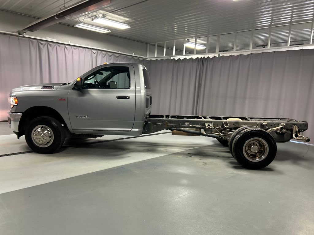 Used 2022 RAM 3500 SLT w/ Quick Order Package 27G SLT image 4