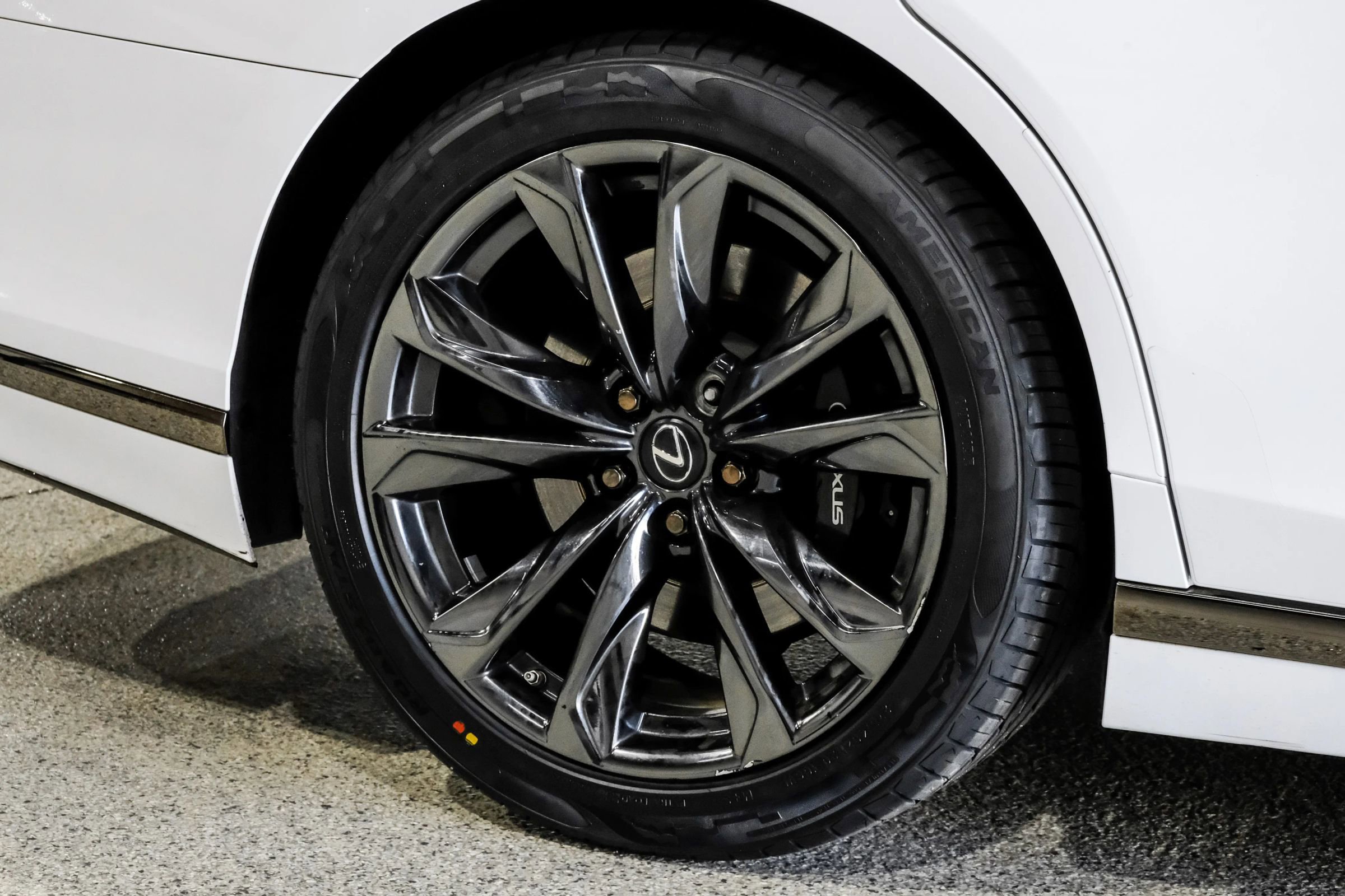 Used 2021 Lexus LS 500 F Sport w/ Accessory Package (Z2) image 65