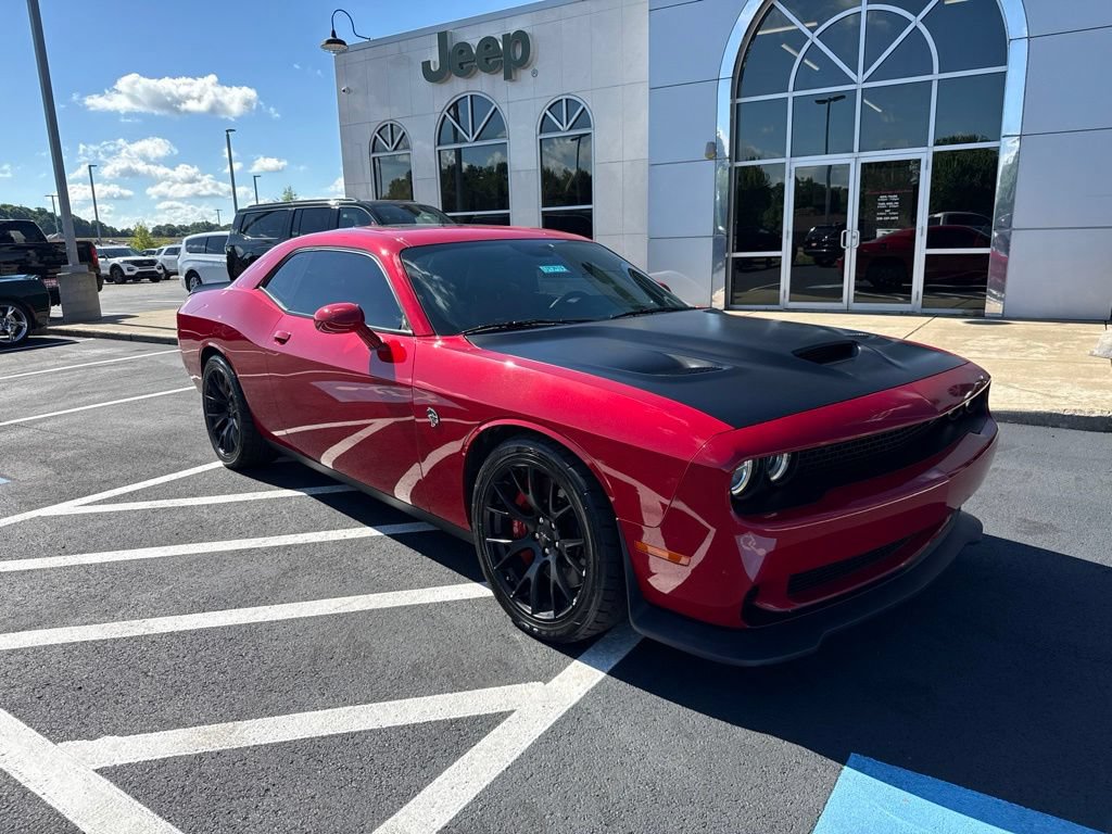 Used 2016 Dodge Challenger SRT Hellcat RWD image 2