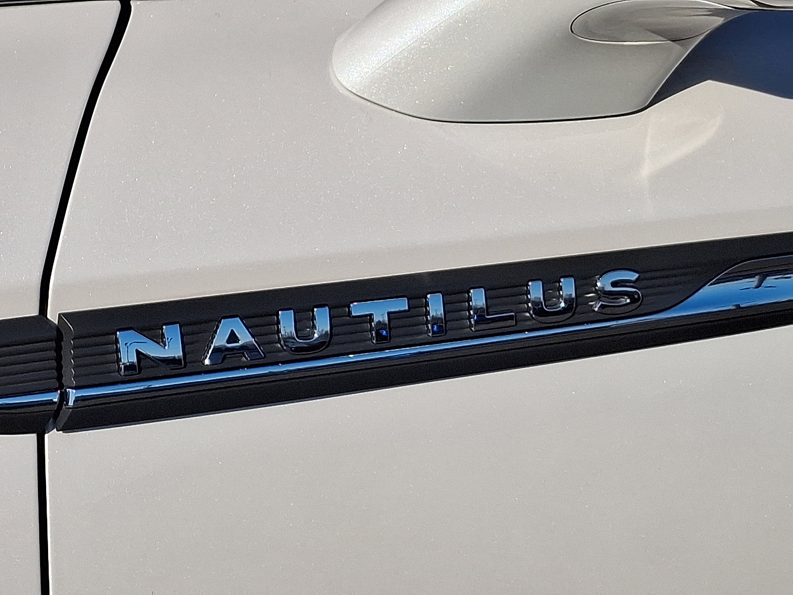 Used 2019 Lincoln Nautilus Select image 35