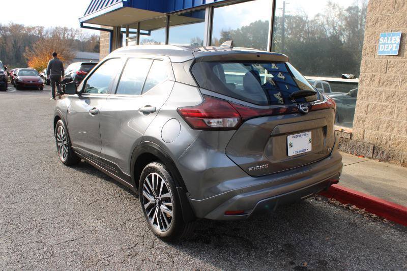 Used 2022 Nissan Kicks SV FWD image 4