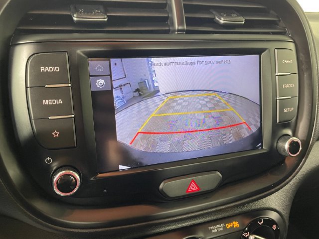 Certified 2022 Kia Soul LX FWD image 8