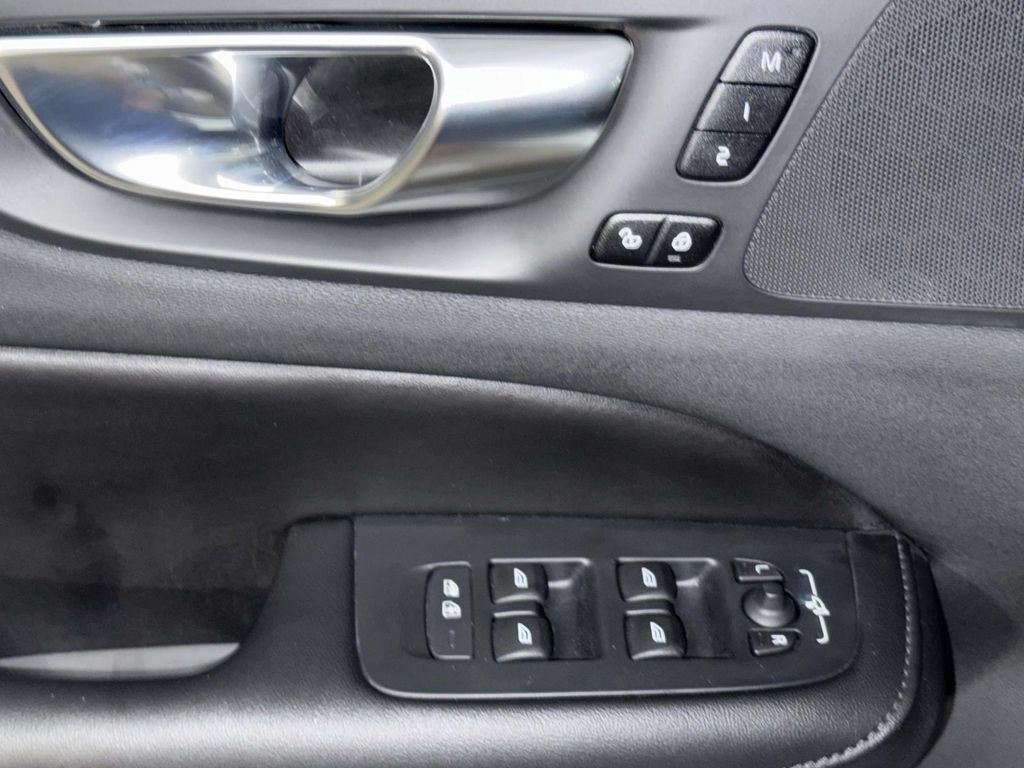 Used 2023 Volvo S60 B5 Plus w/ Climate Package FWD image 20