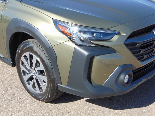 Certified 2025 Subaru Outback Premium AWD/4WD image 2