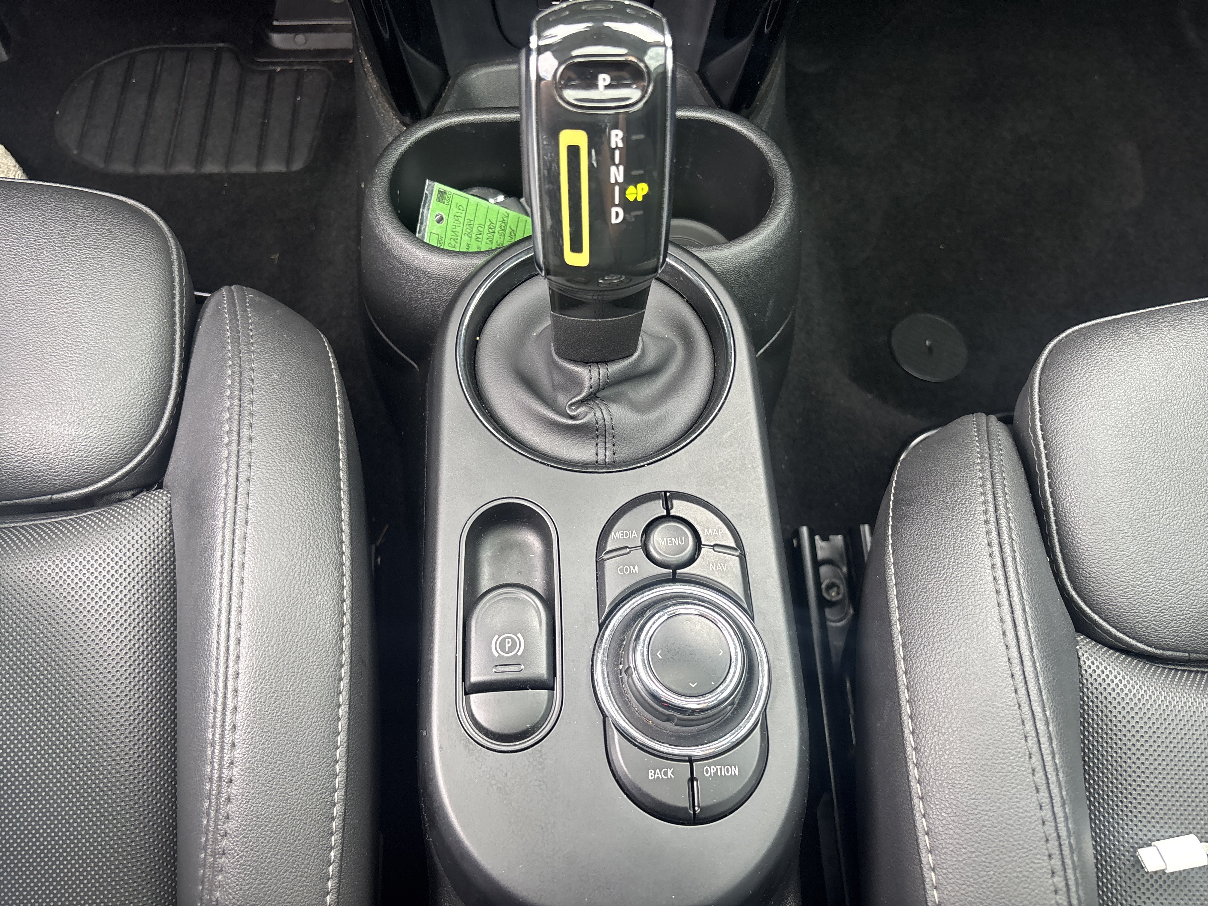 Used 2024 MINI Cooper SE FWD image 15