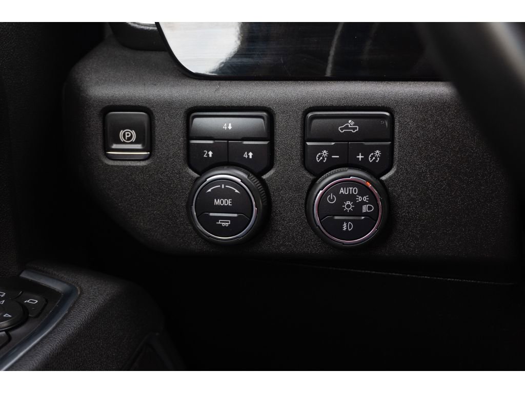 Used 2025 Chevrolet Silverado 2500 LT w/ Convenience Package AWD/4WD image 25