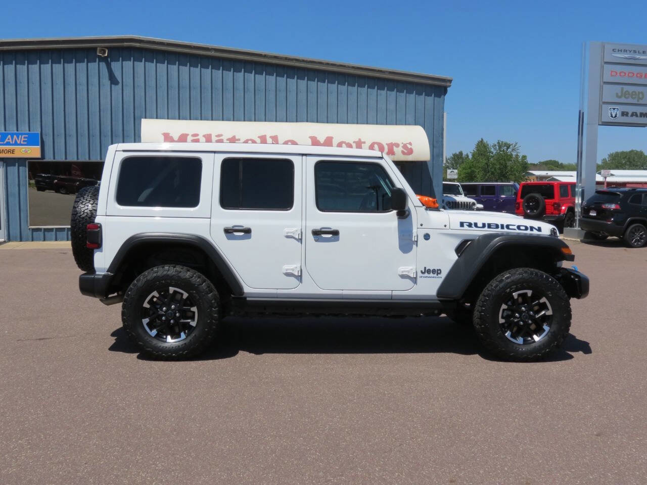Used 2025 Jeep Wrangler Unlimited Rubicon 4xe w/ Safety Group AWD/4WD image 1