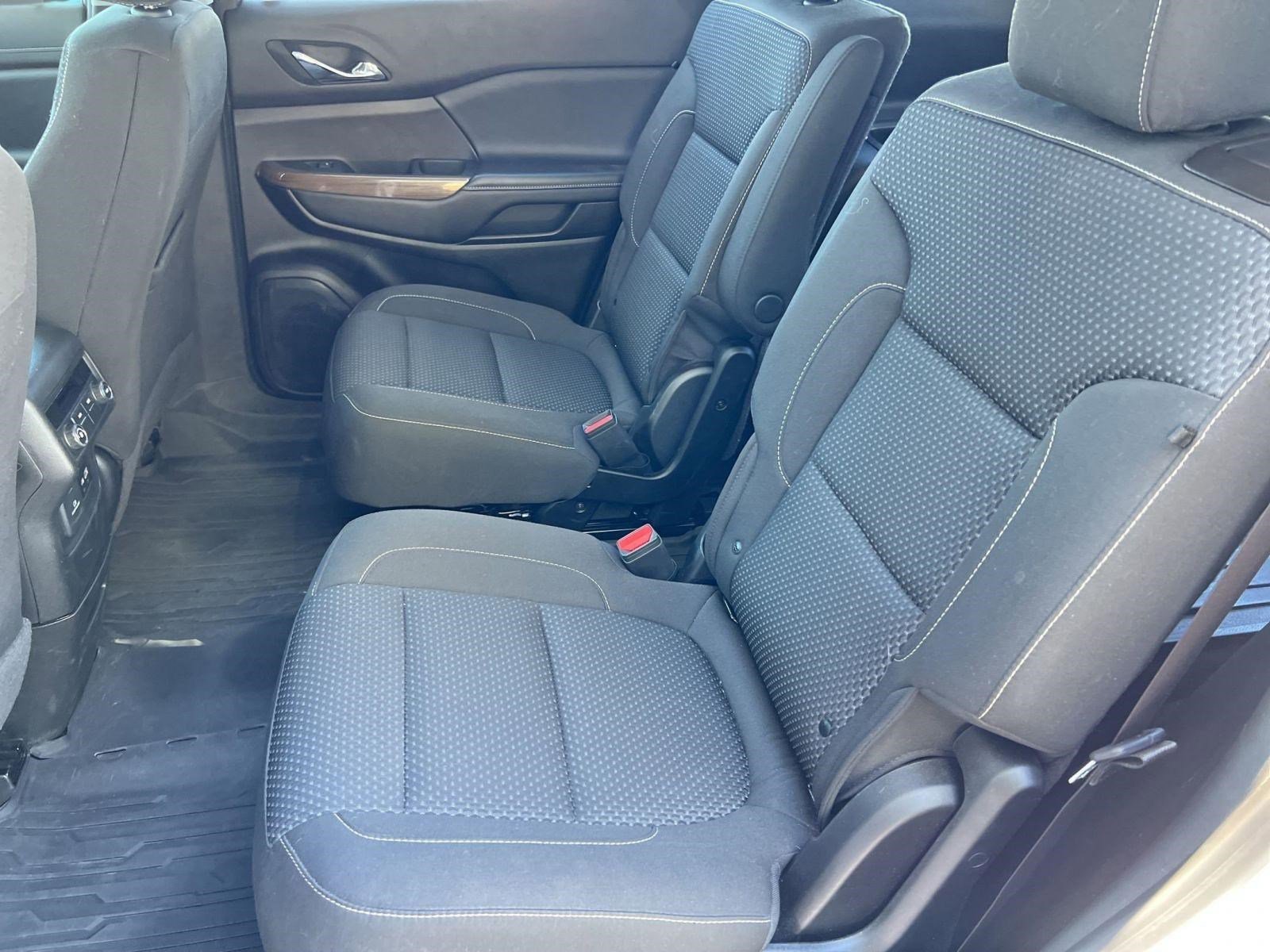 Certified 2023 GMC Acadia SLE w/ Driver Convenience Package image 15