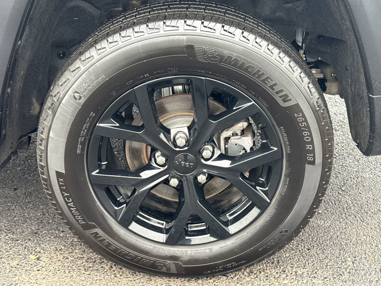 Used 2024 Jeep Grand Cherokee Altitude image 11