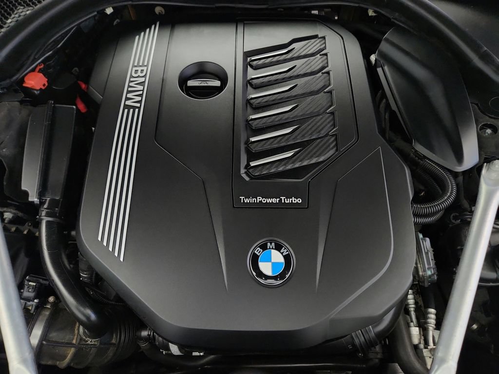 Used 2022 BMW 740i xDrive w/ M Sport Package AWD/4WD image 47