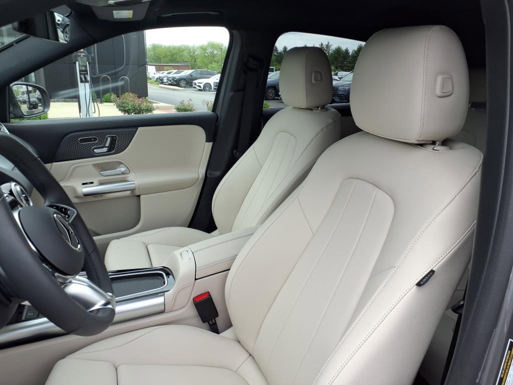 Certified 2025 Mercedes-Benz GLA 250 4MATIC image 12