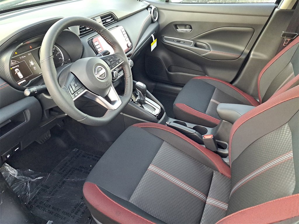 New 2025 Nissan Versa SR w/ Trunk Package image 7