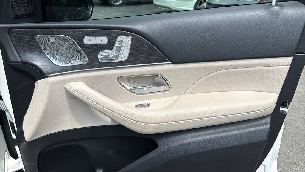 Certified 2023 Mercedes-Benz GLS 580 4MATIC image 13