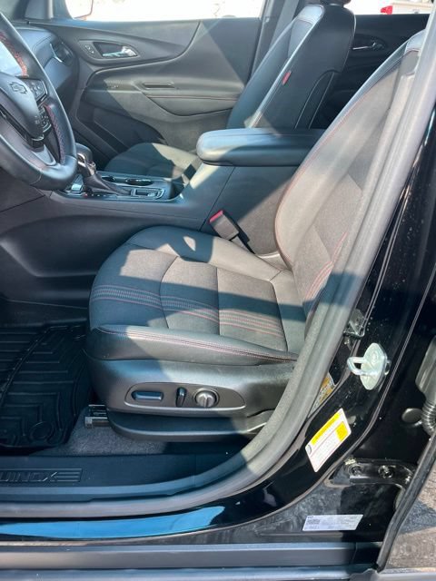 Used 2023 Chevrolet Equinox RS FWD image 13