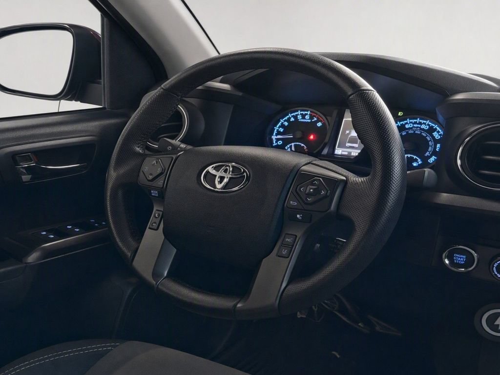 Used 2021 Toyota Tacoma TRD Off-Road AWD/4WD image 34