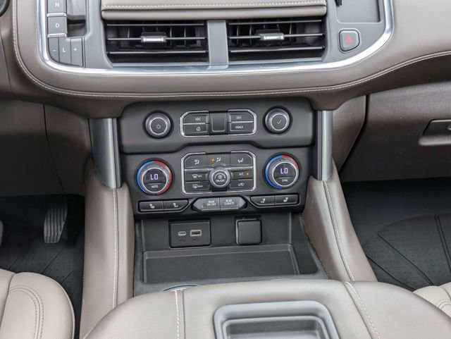 Used 2023 Chevrolet Tahoe Z71 w/ Luxury Package AWD/4WD image 21
