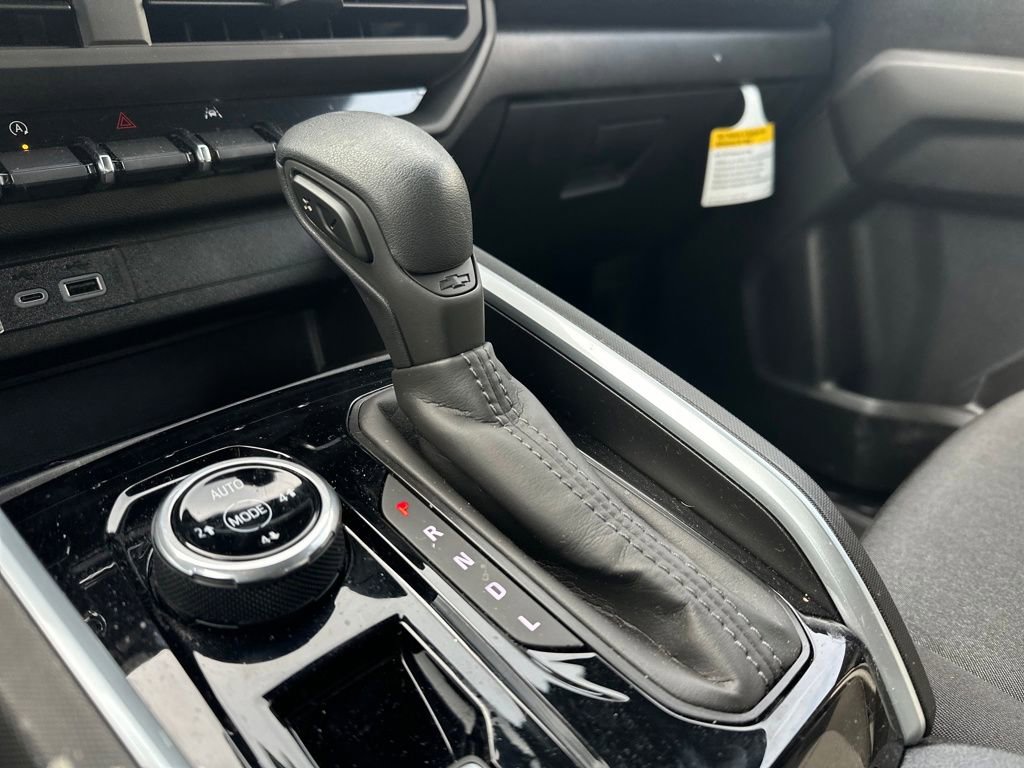 Used 2025 Chevrolet Colorado Trail Boss image 16