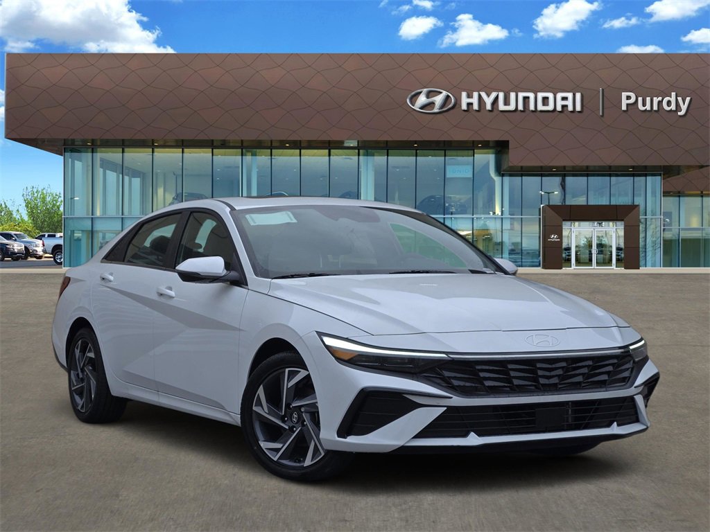 Used 2025 Hyundai Elantra Limited image 1