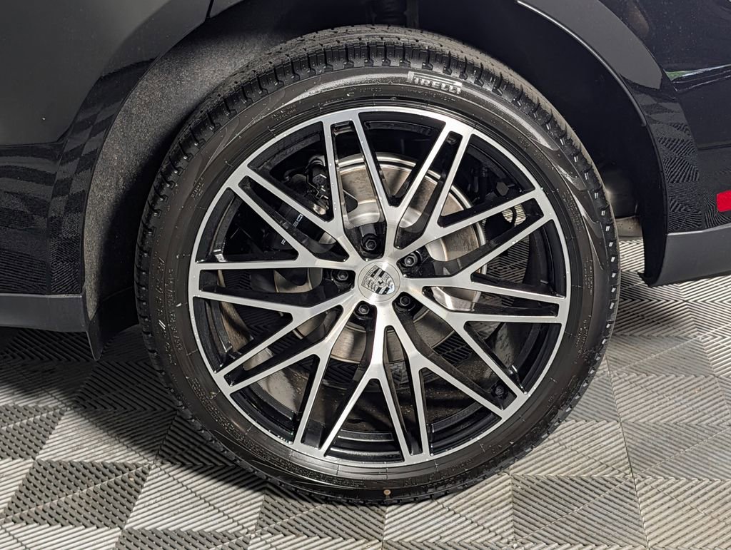 New 2026 Porsche Macan AWD/4WD image 12