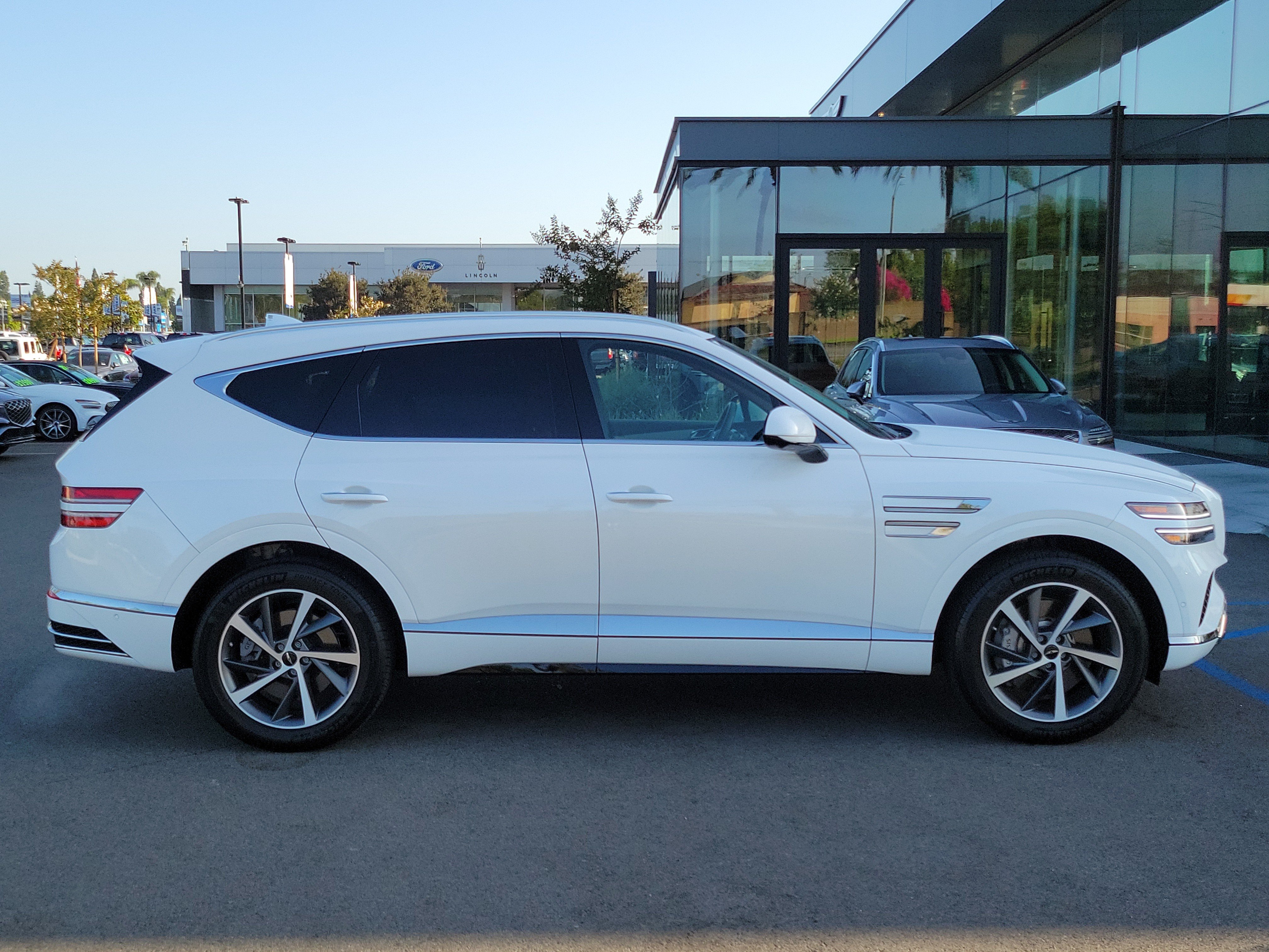 Certified 2026 Genesis GV80 3.5T Advanced AWD/4WD image 5