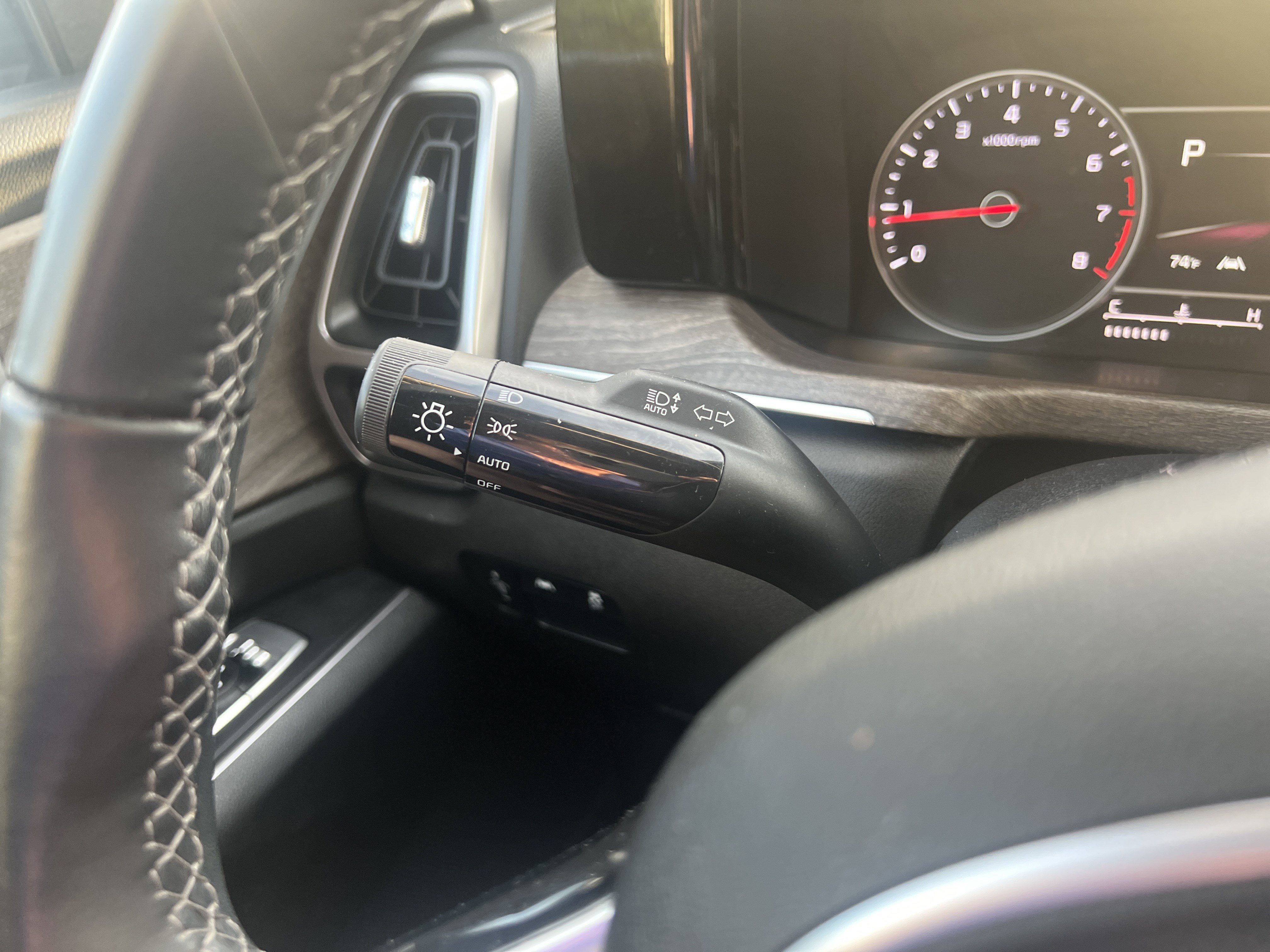 Used 2023 Kia Sorento S AWD/4WD image 33