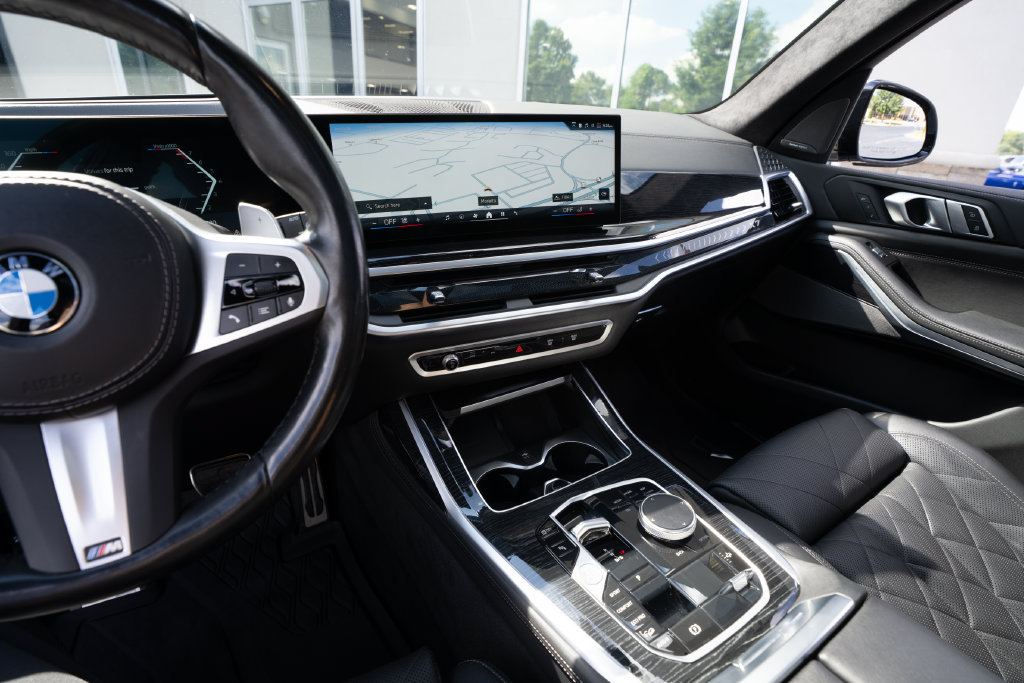 Used 2024 BMW X7 xDrive40i w/ M Sport Package AWD/4WD image 27