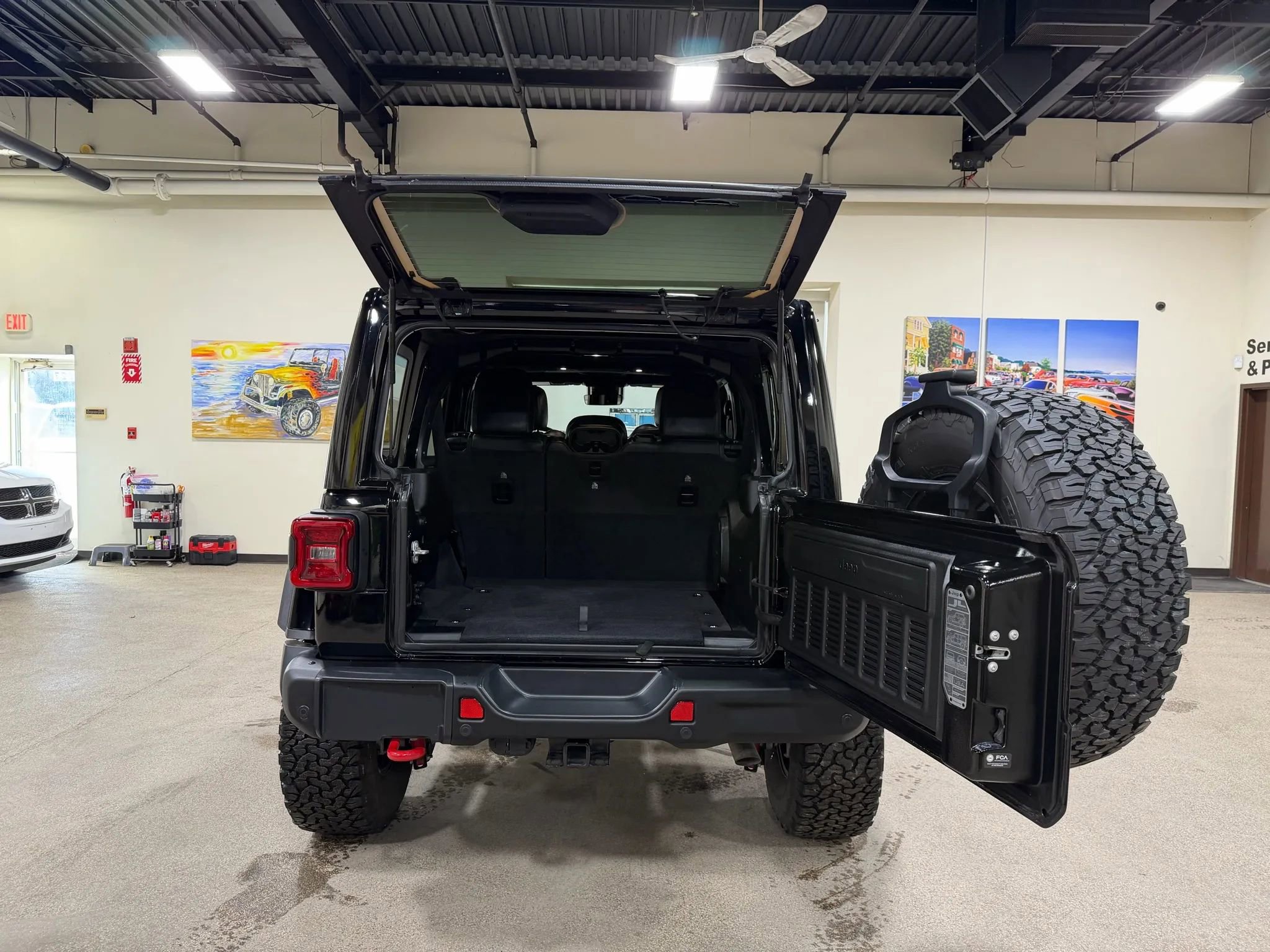 Used 2024 Jeep Wrangler Unlimited Rubicon image 22