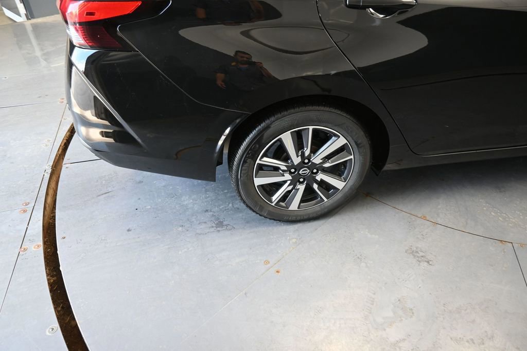 Used 2025 Nissan Versa SV FWD image 19