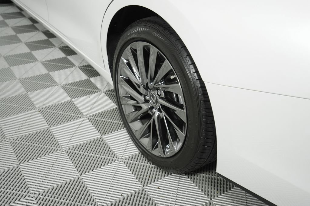 Certified 2024 Lexus ES 350 w/ Technology Package FWD image 8