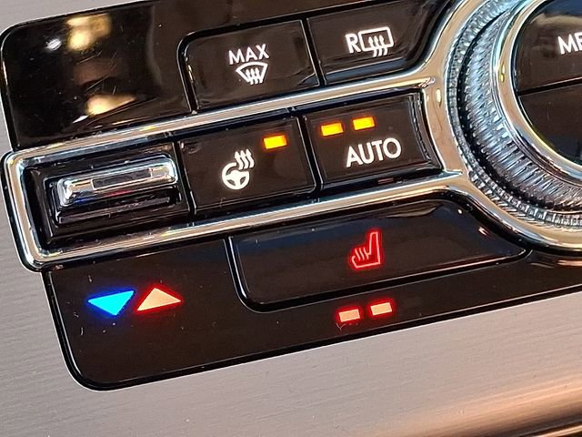 Used 2023 Lincoln Aviator AWD w/ Premium Package image 25