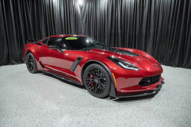 Used 2015 Chevrolet Corvette Z06 w/ 3LZ Preferred Equipment Group RWD image 3