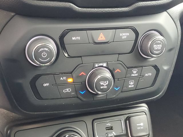 Used 2020 Jeep Renegade Limited AWD/4WD image 23