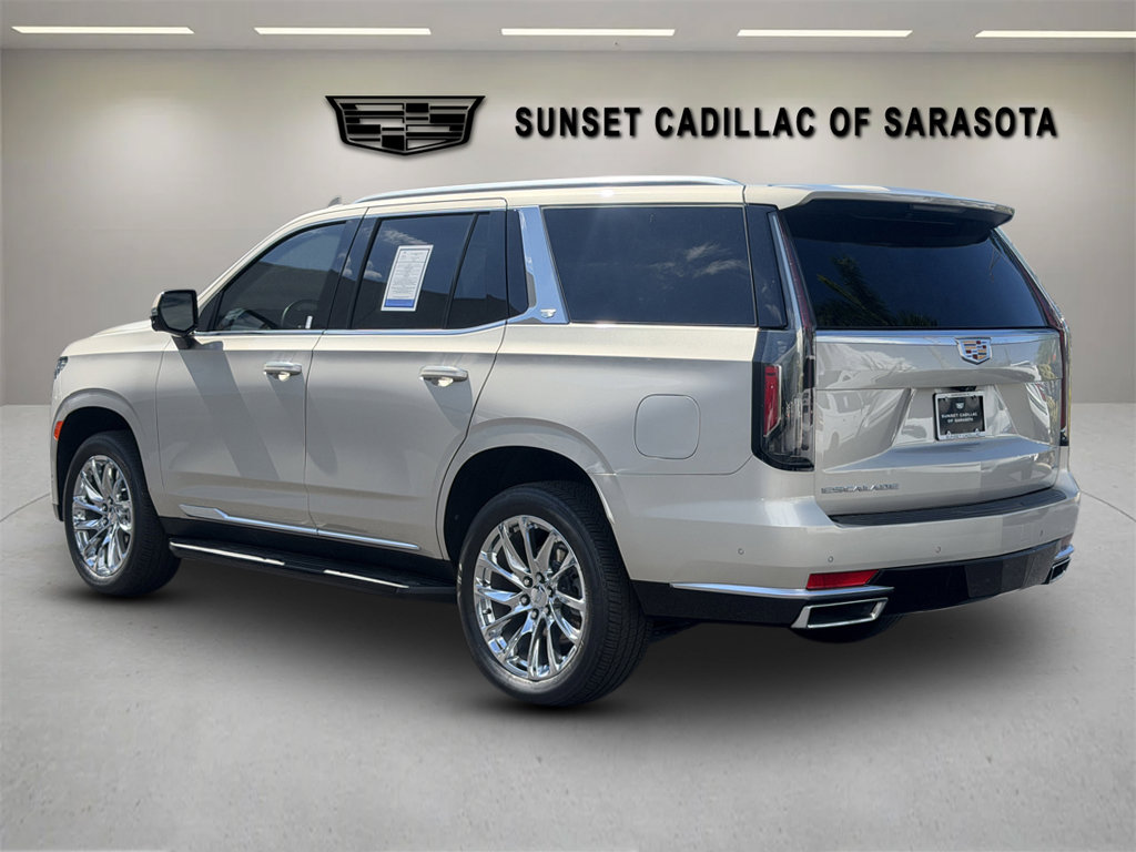 Used 2021 Cadillac Escalade Premium Luxury w/ LPO, Illumination Package AWD/4WD image 5