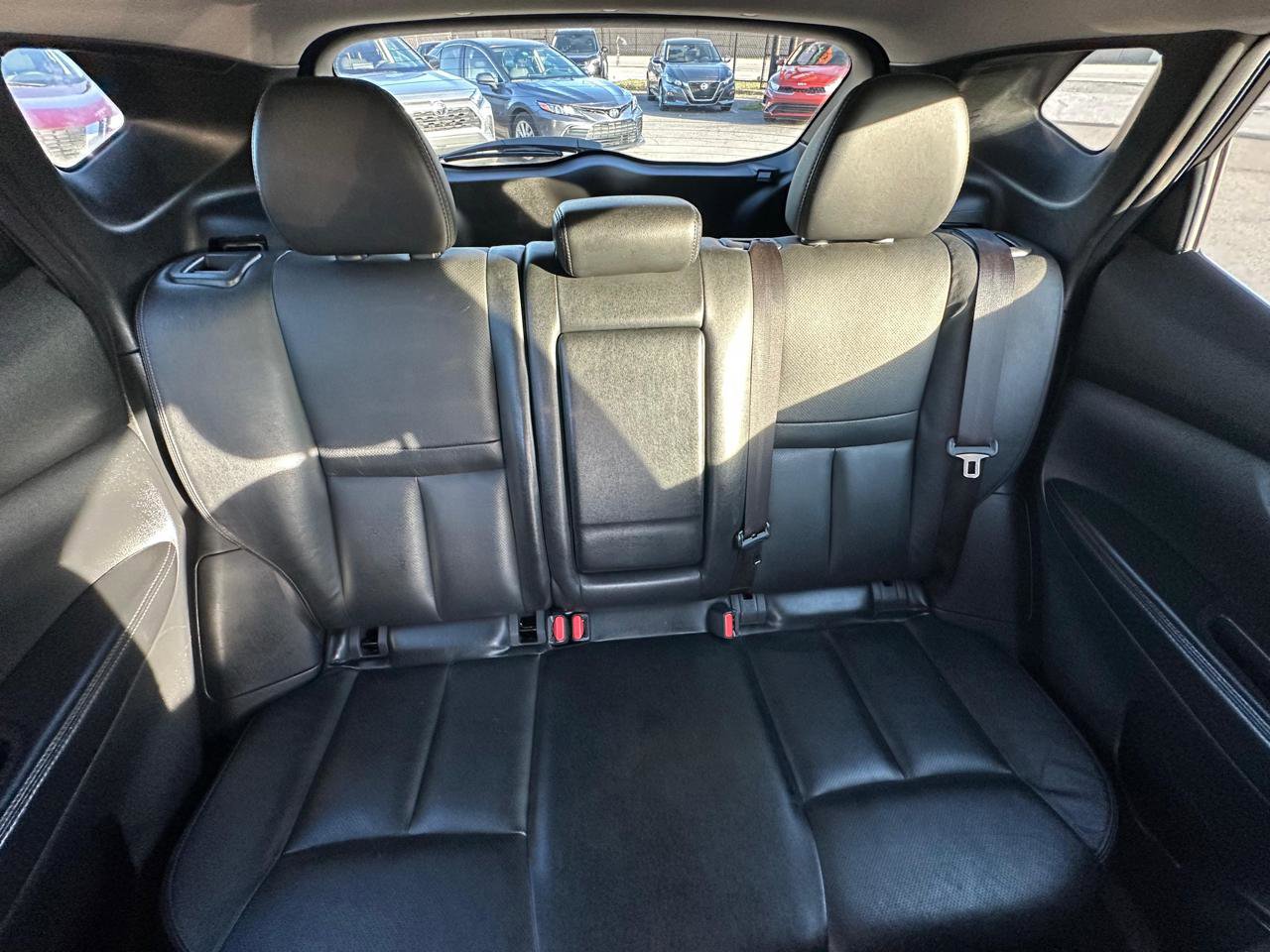 Used 2017 Nissan Rogue Sport SL w/ SL Premium Package FWD image 17