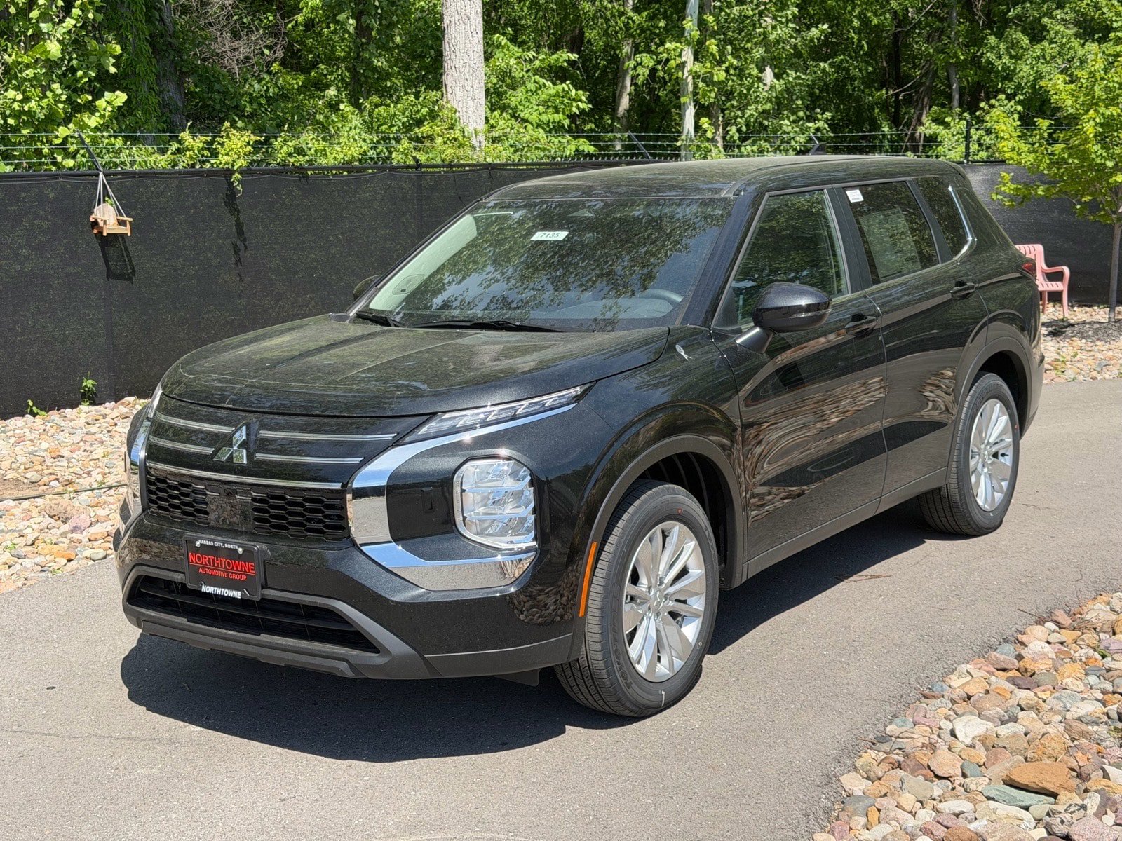 New 2026 Mitsubishi Outlander ES AWD/4WD image 1