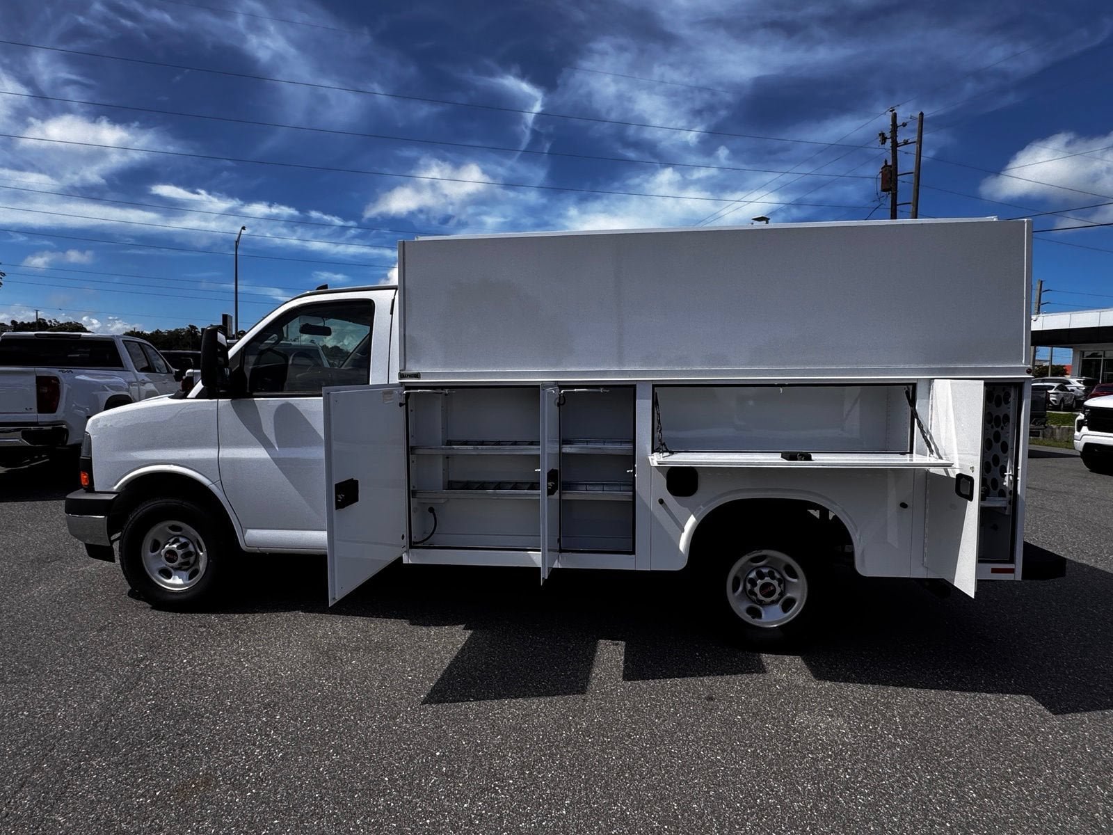 New 2025 GMC Savana 3500 w/ Power Convenience Package RWD image 11