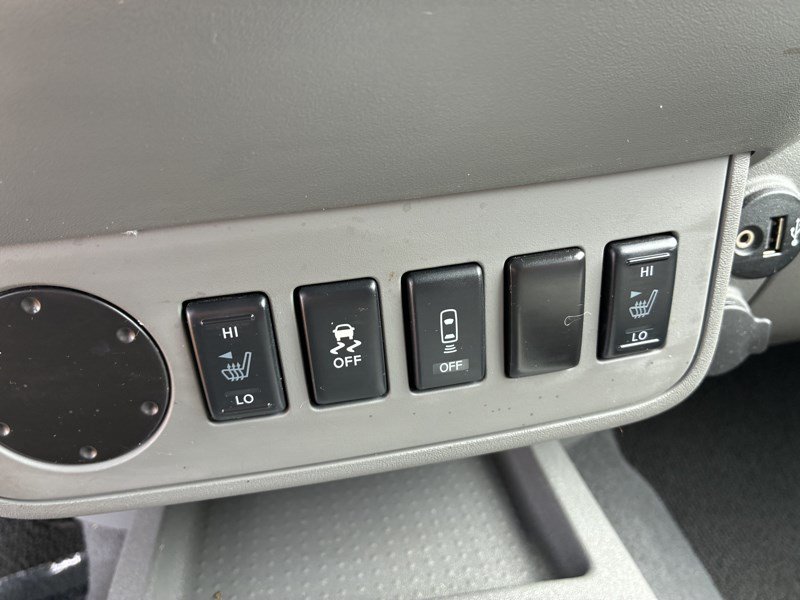 Used 2020 Nissan Frontier SV w/ Midnight Edition Floor Mats RWD image 14