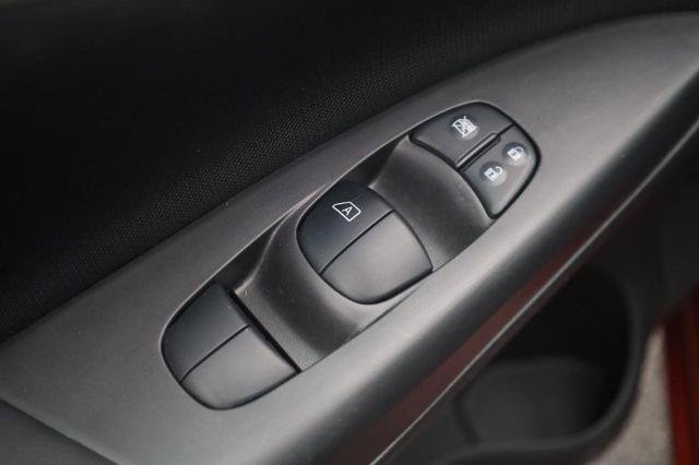 Used 2019 Nissan Sentra SV w/ Special Edition Package FWD image 10