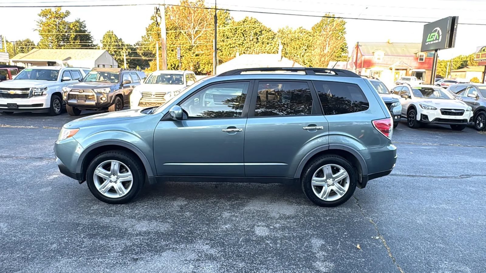 Used 2010 Subaru Forester 2.5X Premium w/ Popular Equipment Group 1A AWD/4WD image 4