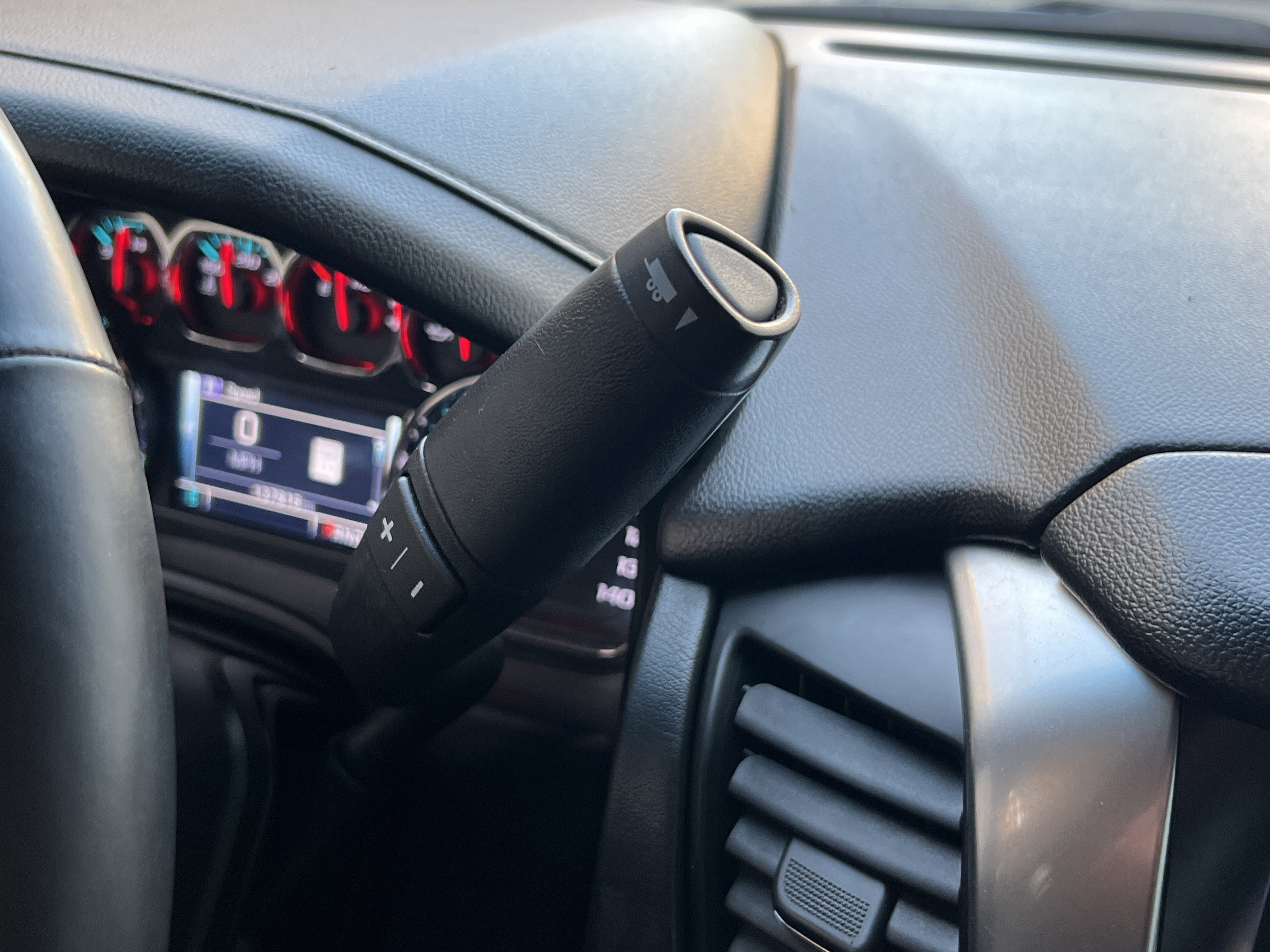 Used 2018 Chevrolet Tahoe Premier w/ RST Edition AWD/4WD image 34