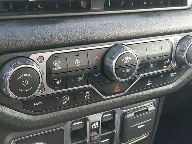 Certified 2025 Jeep Gladiator Sport AWD/4WD image 16