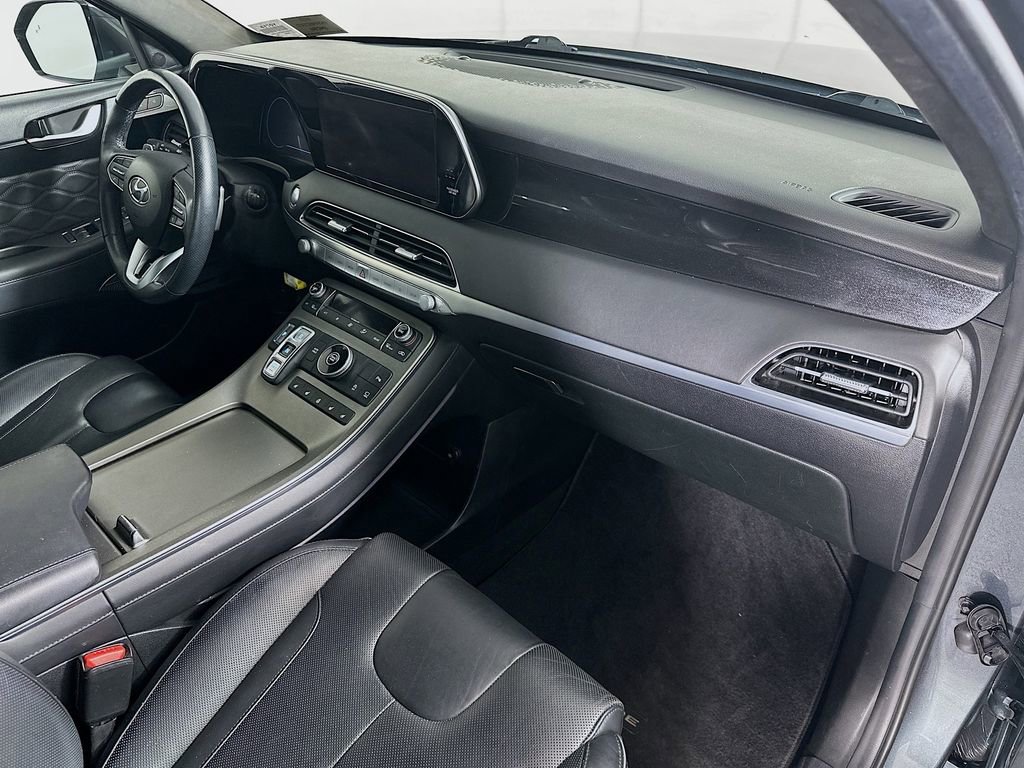 Used 2022 Hyundai Palisade Calligraphy w/ Winter Package image 32