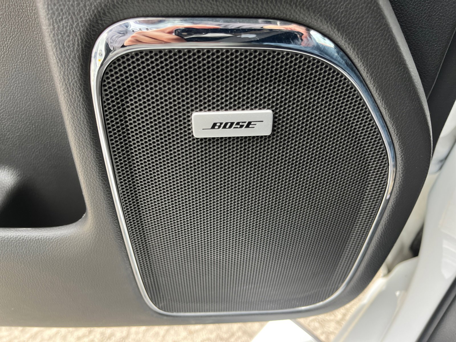 Used 2019 Buick Envision Essence FWD image 22